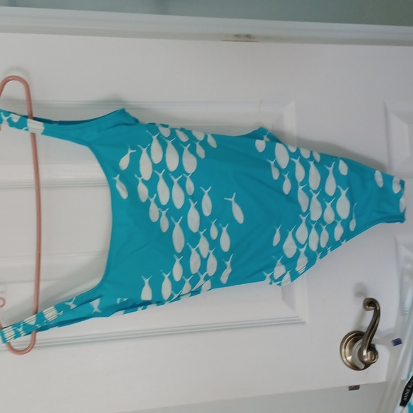 Summer Clearance.AnneKlein size 8 one piece bathing suit w/matching size M skirt - Picture 2 of 3